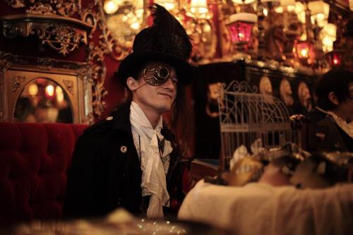 steampunk-and-junk:Abilletage Halloween Masquerade