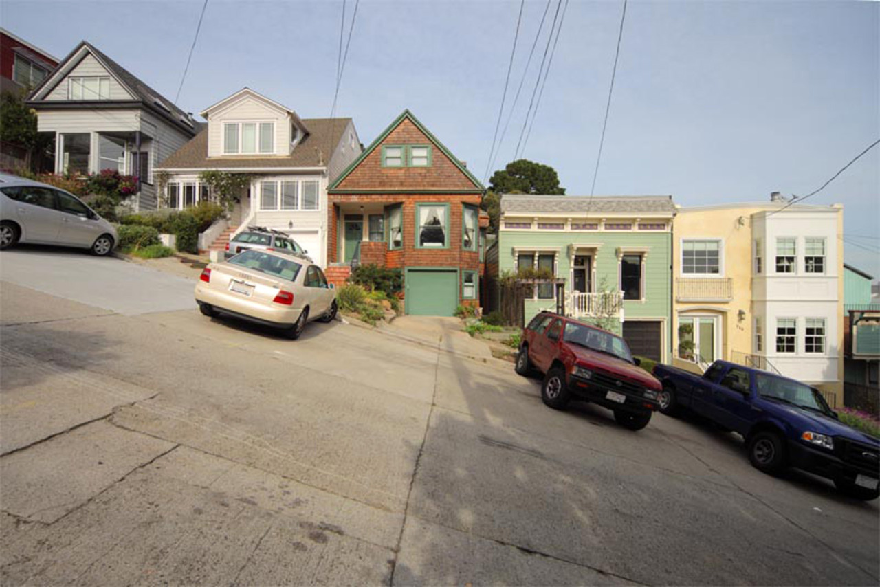 Place region. Филберт стрит Сан Франциско. Улица под наклоном. Steep Streets of San Francisco. Улица Уклонная 91.