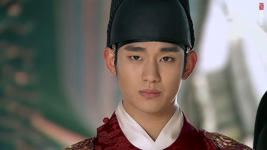 [HQ] Screencaps of Kim Soo Hyun as King Lee Hwon...