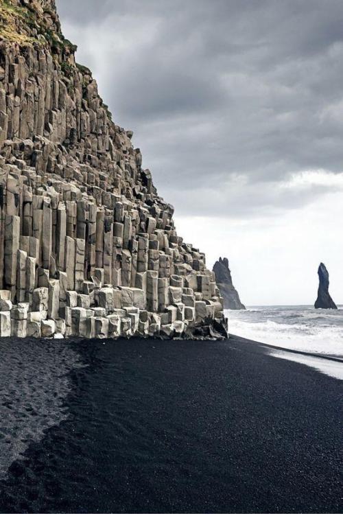 rupertbbare:Reynisfjara Beach, Iceland