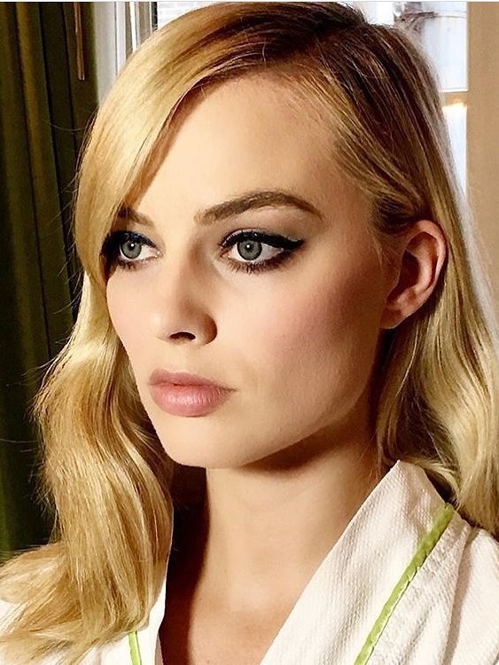 Gabriele — multifadomicons: Margot Robbie Icons Like or...