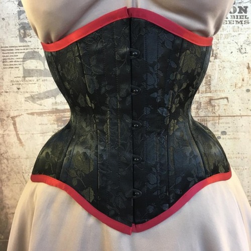 mccorsets:MCC45 www.mysticcitycorsets.com #corset #brocadecorset...