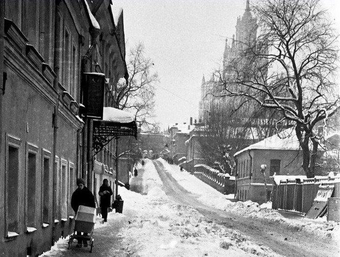 Teterinsky sidestreet in Moscow (1969)