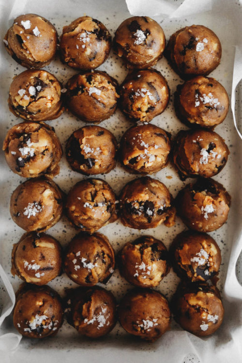 sweetoothgirl:VEGAN CHOCOLATE CHIP WALNUT COOKIES