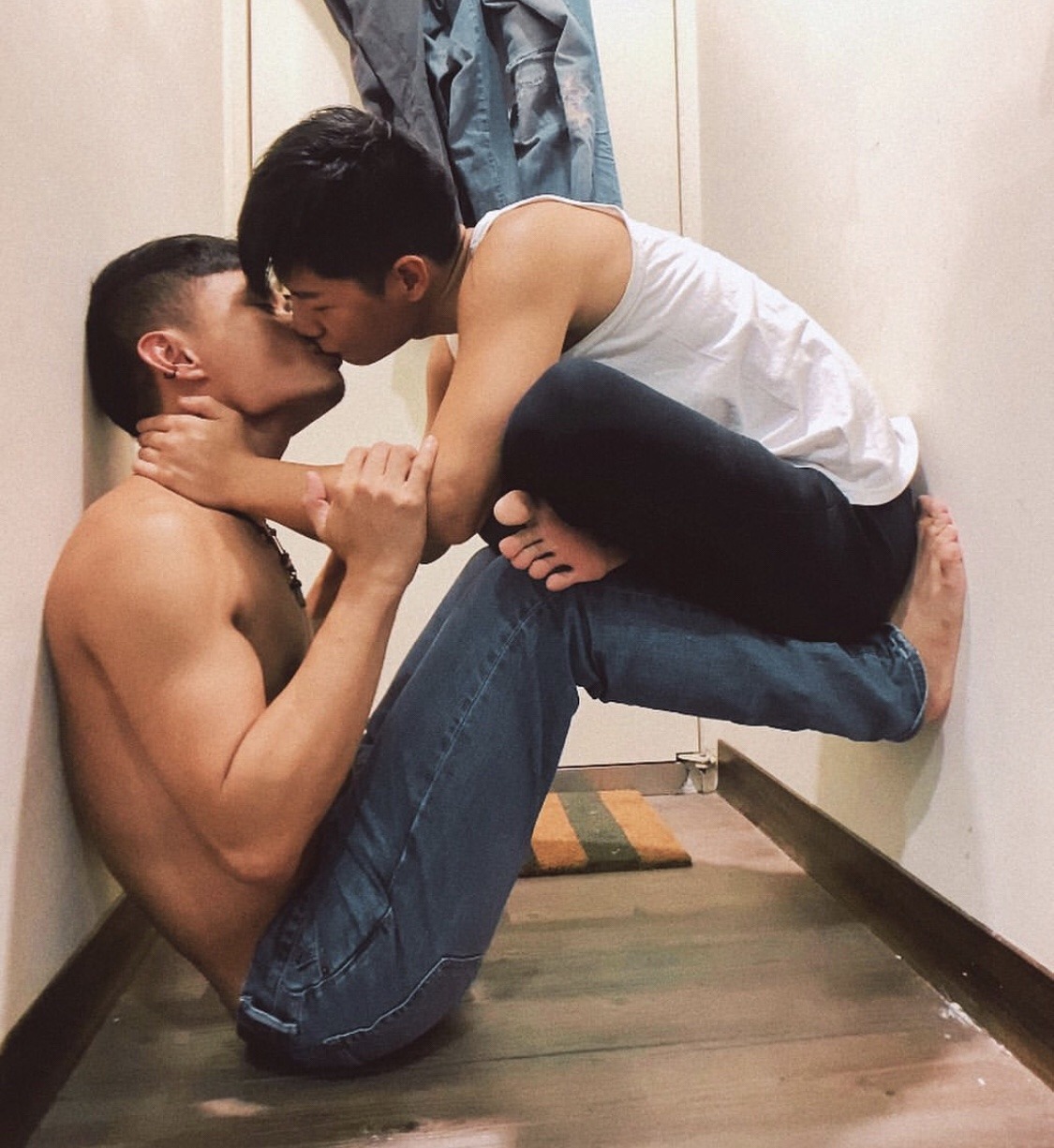 эротика про геев и их любовь фото 111