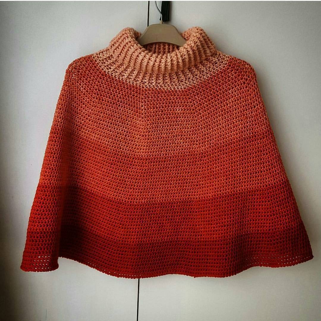 B.hooked Crochet - What A Gorgeous Poncho Made By @elzavan912 Love...