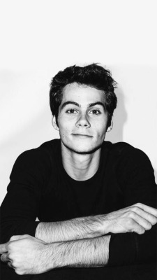 Dylan Obrien Iphone Wallpaper Tumblr