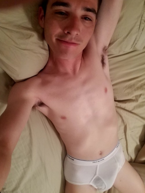 taytay805:Wish I had someone to hangout in briefs with today...