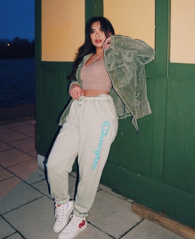 girls in sweats tumblr