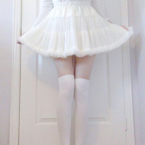 lilprincesslavender:White/light thinspo