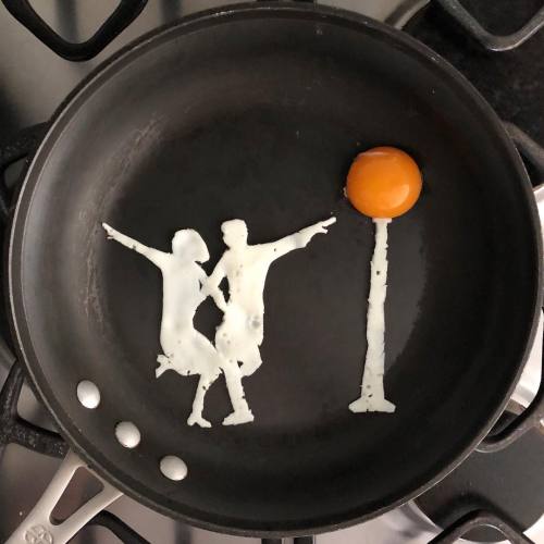 art-woonz:Egg Art By “The Eggshibit” Michele BaldiniFor...