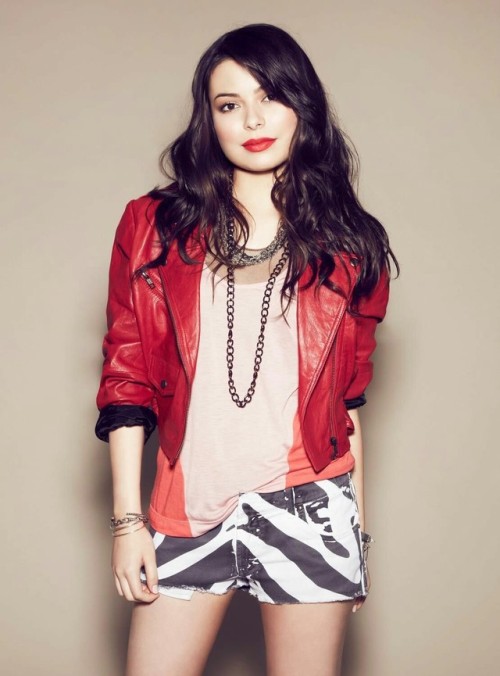 older-notsowise:Miranda Cosgrove