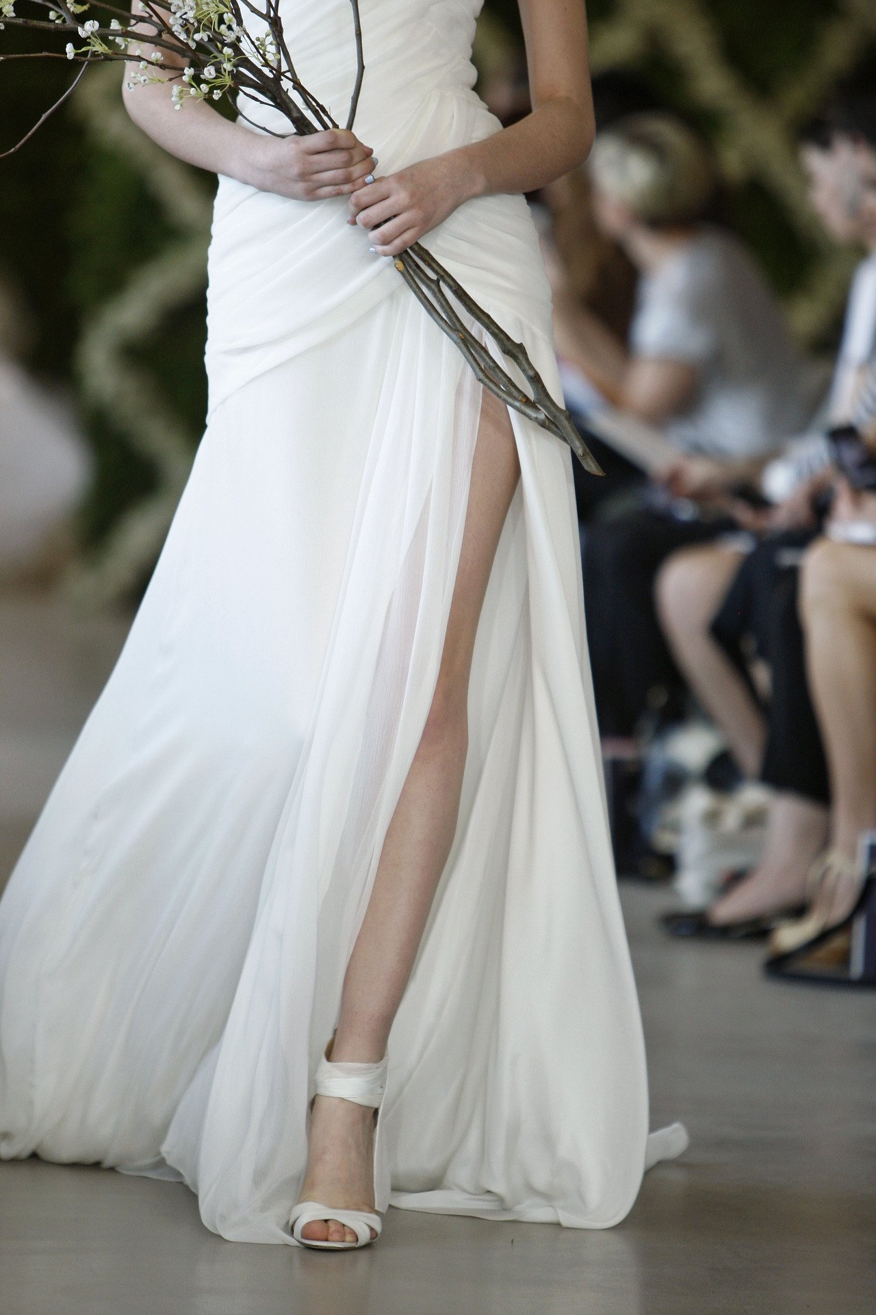 Lord Of The Rings Fashion Wedding Dress For A Lothlorien Elf