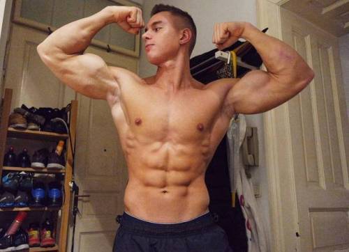 gym-punk-jock-nerd:TUNZ  O’ GUNZ