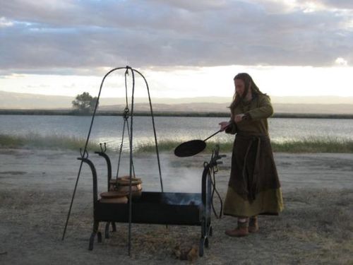 coolkenack:Viking cooking on Pinterest.com(notice the dragon...