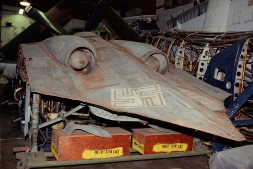 bmashine:Hörten Ho-IX / Gotha 229Jet fighter Horten Ho-IX...