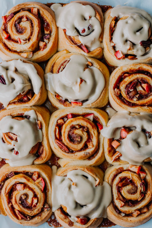 sweetoothgirl:Apple Cinnamon Buns with Maple Bourbon Glaze