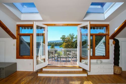 househunting:$1,575,000/4 br + guest house + pottery...