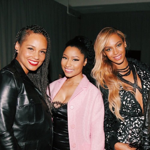 itsdrickibytch:Bey Loves Her Some Nicki