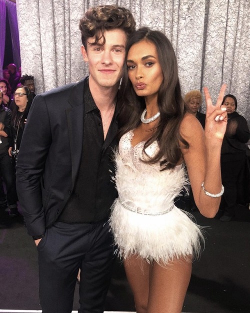 shawn mendes shawn peter raul mendes photo gizele oliveira victoria& 039;s secret fashion show 2018 08nov18