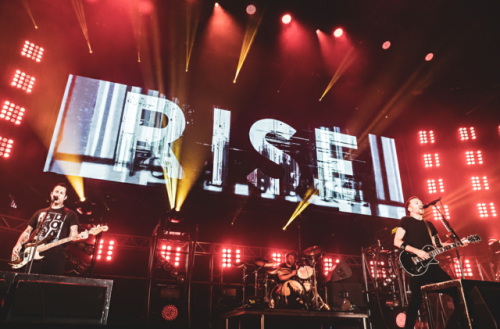 suddenlife:@riseagainst May 12 | @kroq #WeenieRoast |...