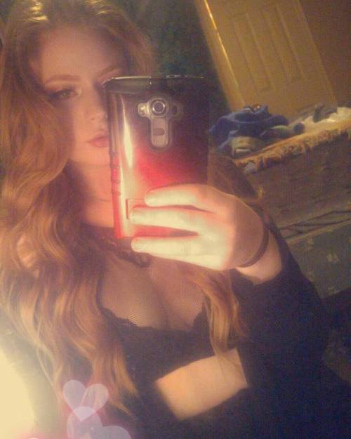 stonedbabyygirl:Just realized i’ve never posted any selfies on...