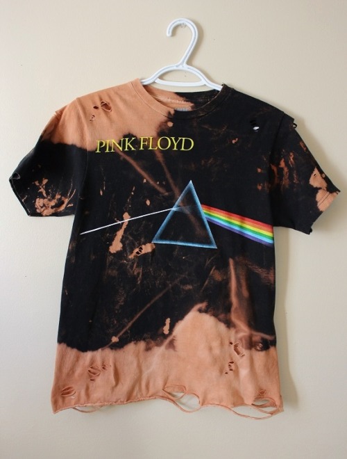 pink floyd shirt the wall