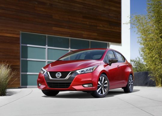 carros pcd 2020 novo nissan versa