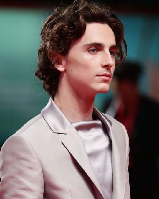 Up&Down #305. El mono tejano (y el lip gloss) de Timothée Chalamet