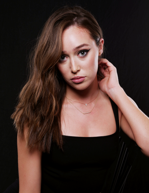 breathtakingqueens:Alycia Debnam-Carey photographed at San...