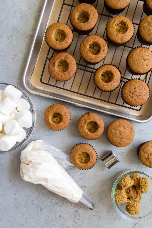 ugly–cupcakes:Spiced Butternut Squash Cupcakes with Maple...