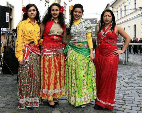 Rroma girls, International Rroma Day (April 8th) Cluj,...