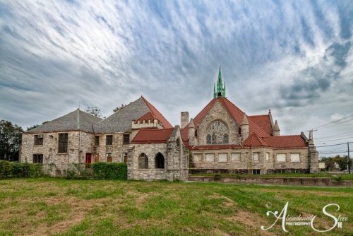 abandonedandurbex:Abandoned Church Built in 1895