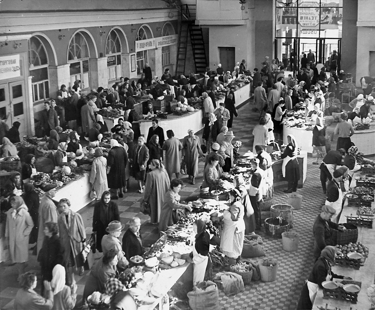 Central Market on Tsvetnoy Boulevard, Moscow (1960)