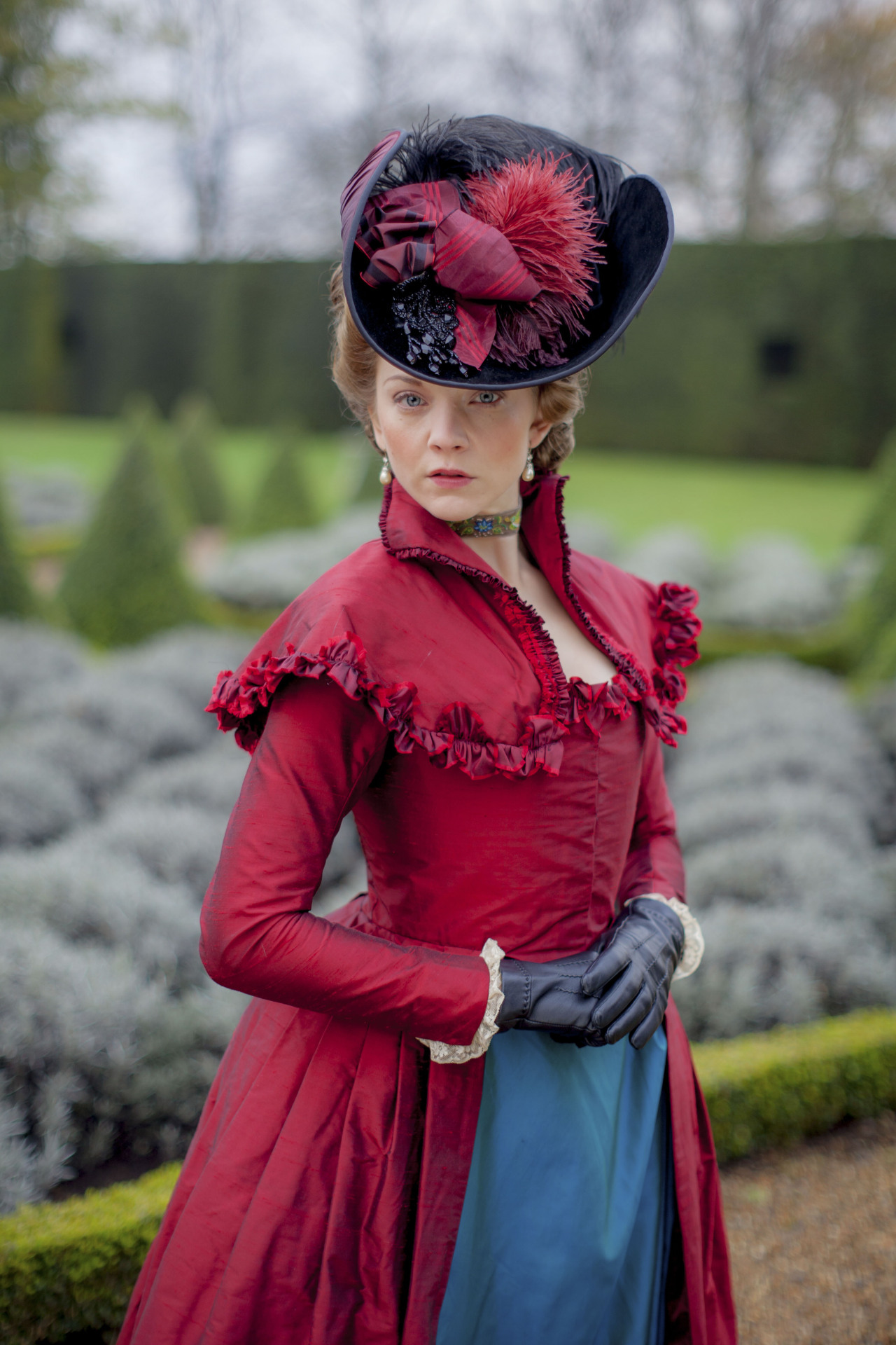 Celebrities In Gloves Natalie Dormer Wearing Leather Gloves In