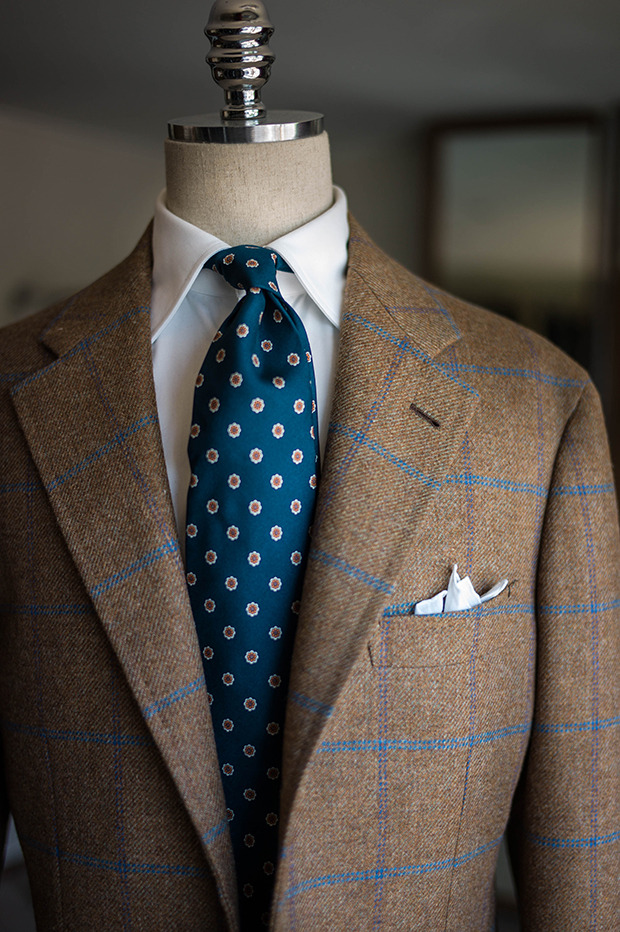 B&TAILOR — B&TAILOR Sports Coat & Tie