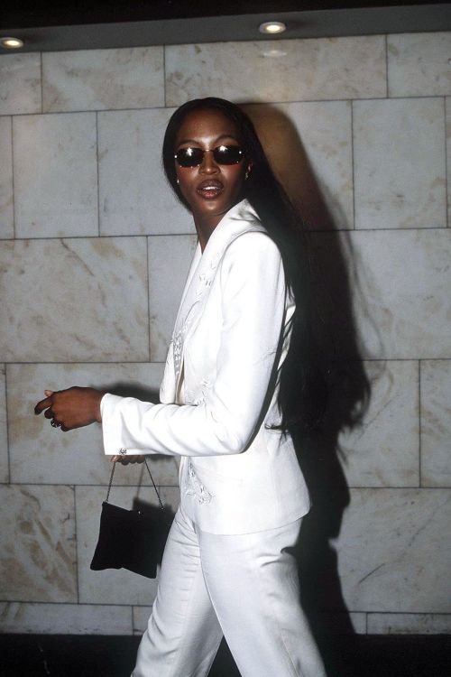 louisvuitttonn:Naomi Campbell in 1997