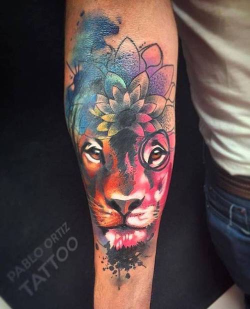By Pablo Ortiz, done at Kutulo Tattoo, Toledo.... zodiac;feline;lion;big;animal;graphic;watercolor;facebook;leo;astrology;twitter;pabloortiz;inner forearm