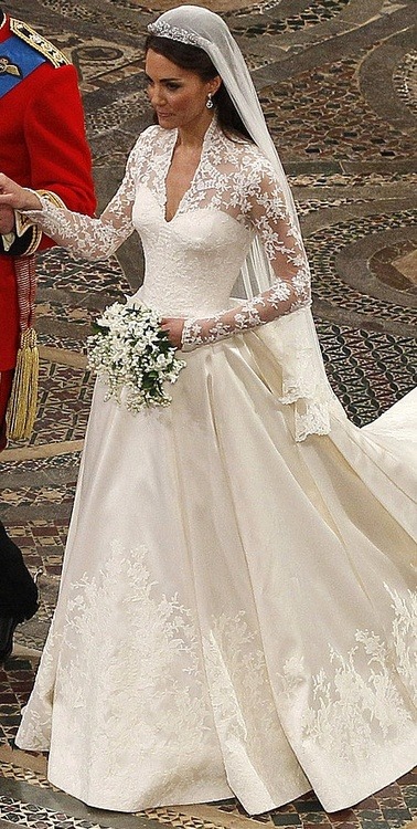 ROYAL WEDDING DRESSES - HEART OF ENGLAND