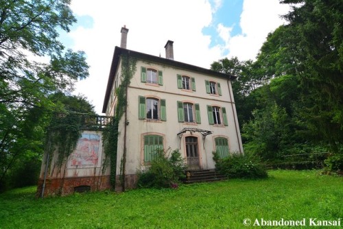 abandonedandurbex:Fully furnished French mansion [1200*800] ...