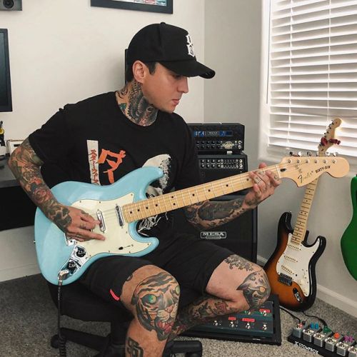 welcome-home-strays:Tony Perry