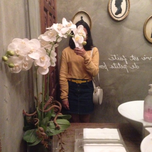 partlypeachy:really pretty bathroom at a really cute...