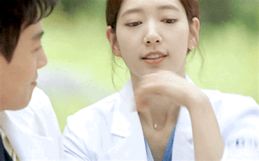 Doctors: Mừng rơi nước mắt vì cuối cùng thầy Hong cũng thoát kiếp FA sau nhiều năm