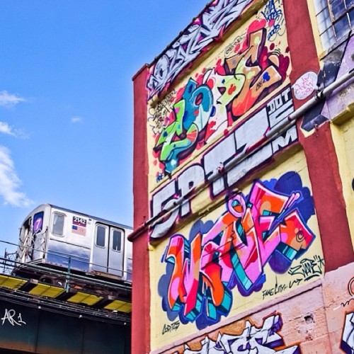 instagram:Long Island City Says Goodbye to 5 PointzTo view...