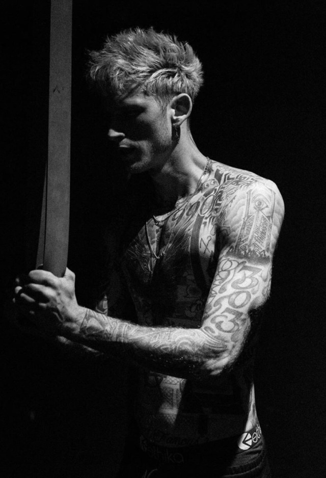 machine gun kelly on Tumblr