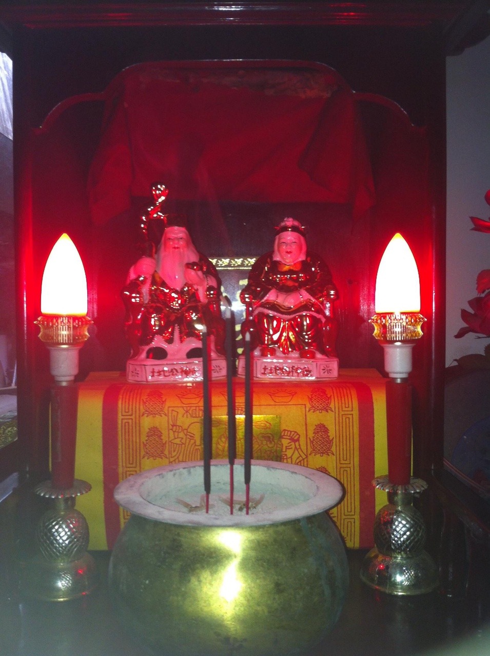 Works of Eastern Shaman In Modern Era — Altar for Tu Di Gong ( Chinese ...