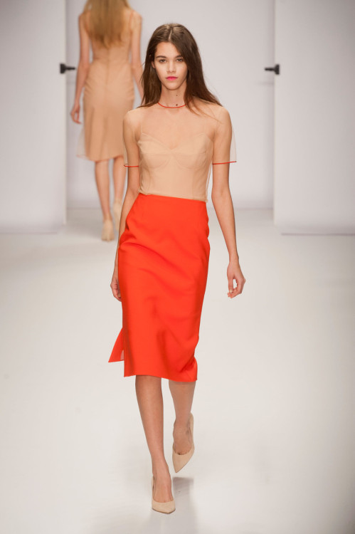 oncethingslookup:Jasper Conran Fall 2014 RTW