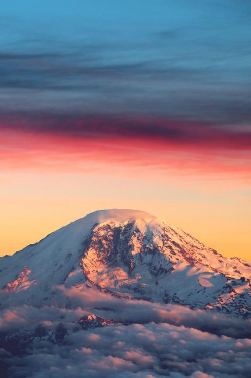 expressions-of-nature:Mount Rainier by Jordan Steranka