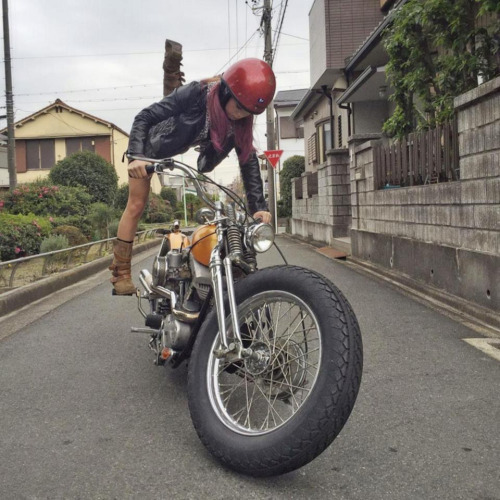 @Girls on Motorcycles not pin-ups