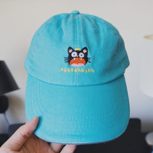 debbiefong:My screaming cat caps are here!!! This design is...